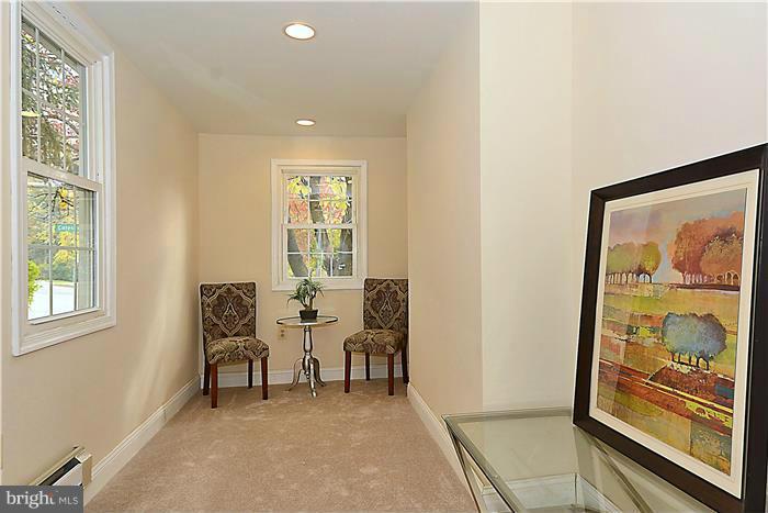 9312 Colesville Road Silver Spring, MD 20901 - Photo 13 of 29 Interior (General)