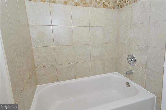 9312 Colesville Road Silver Spring, MD 20901 - Photo 15 of 29 Bath