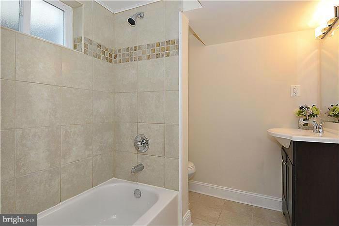 9312 Colesville Road Silver Spring, MD 20901 - Photo 25 of 29 Bath