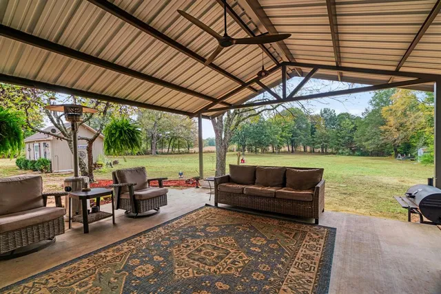 $369,900 | 620 County Road 32900, Paris, TX 75460