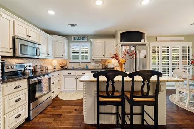 $369,900 | 620 County Road 32900, Paris, TX 75460