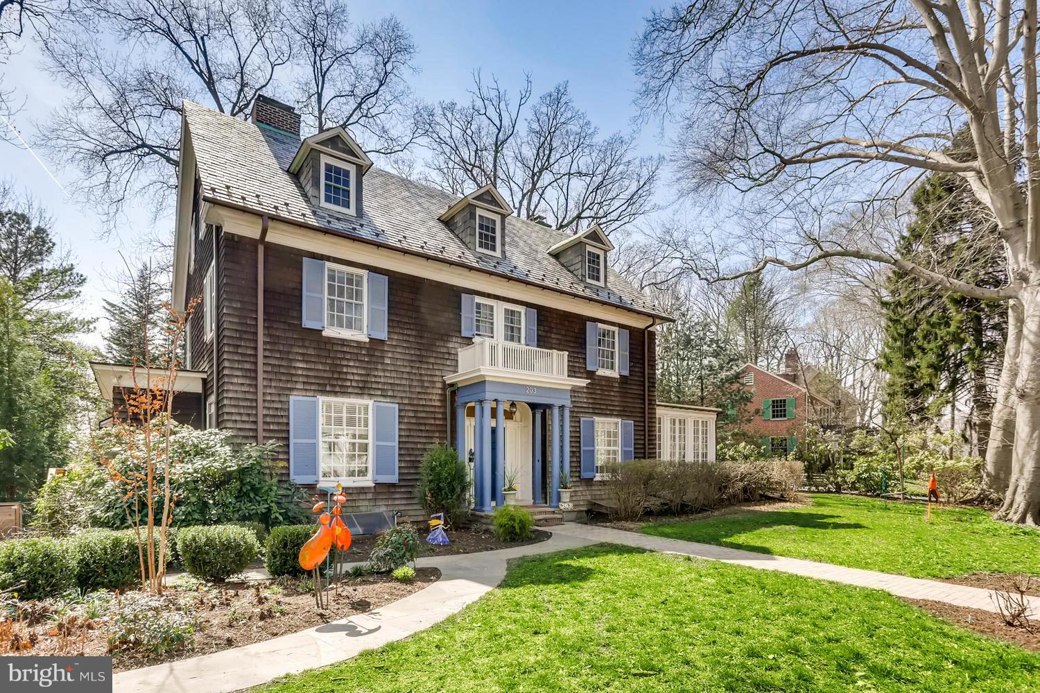 Classic Roland Park with tri-color slate roof