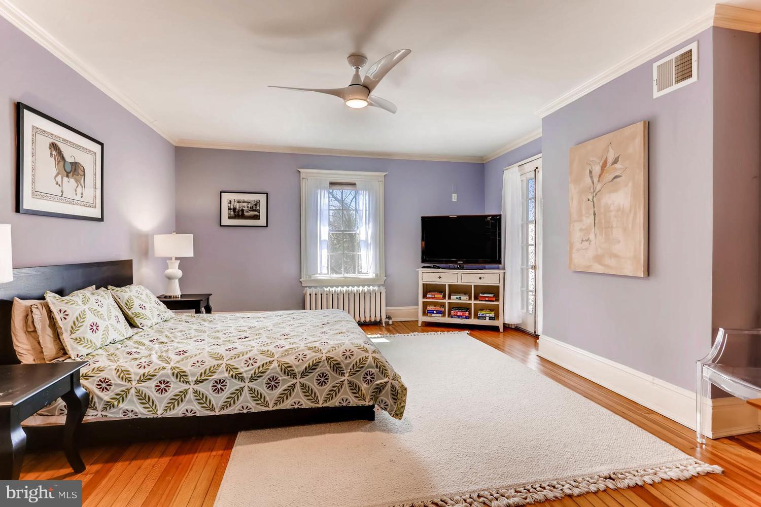 203 Longwood Road Baltimore, MD 21210 - Photo 14 of 30 Private master suite