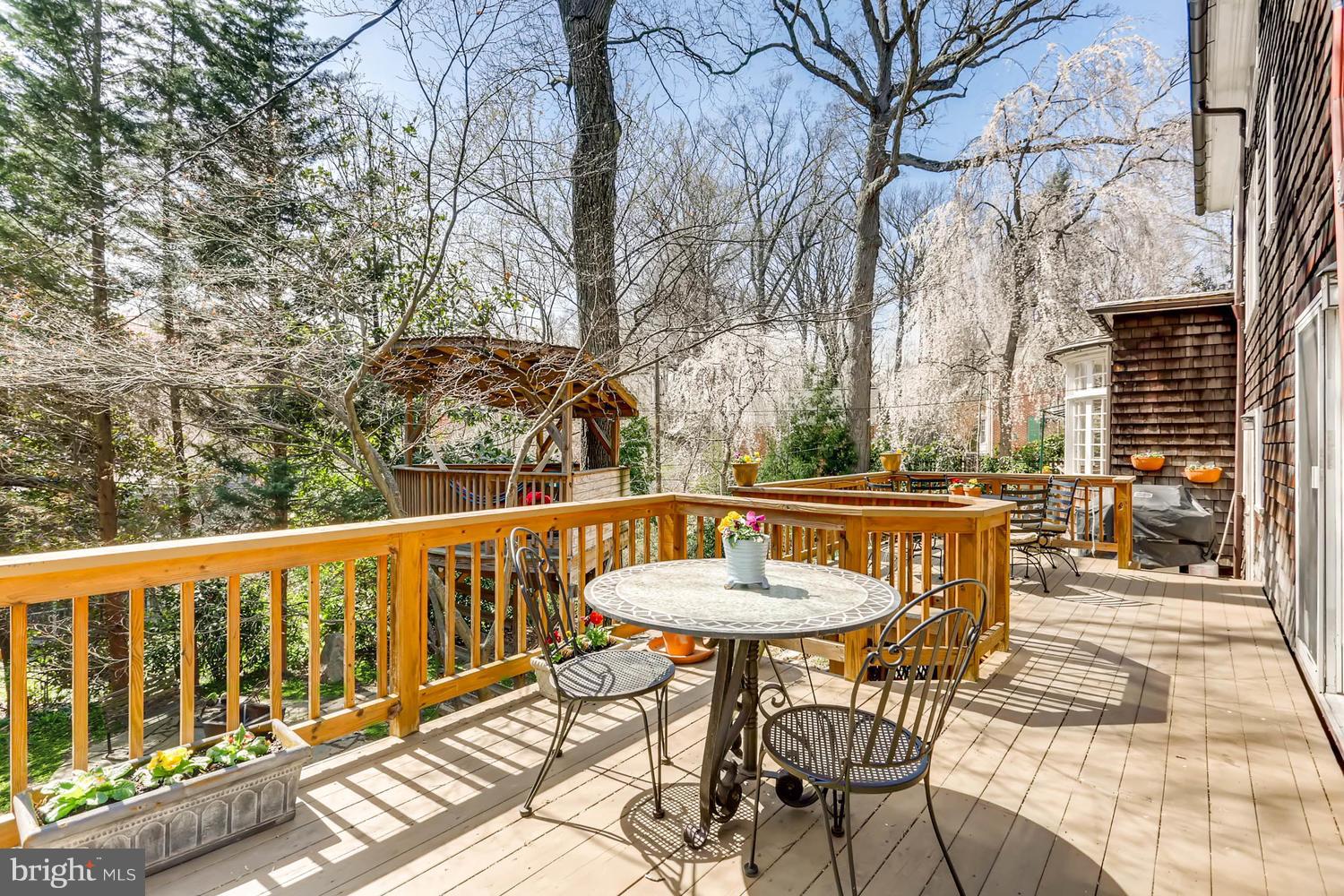 203 Longwood Road Baltimore, MD 21210 - Photo 28 of 30 Private deck off kitchen