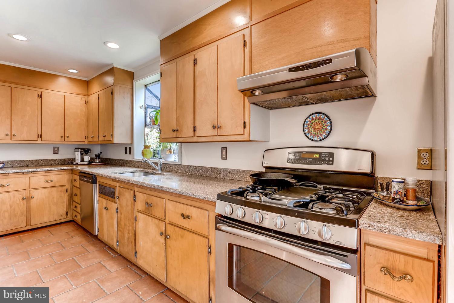 203 Longwood Road Baltimore, MD 21210 - Photo 9 of 30 Kitchen offers plenty of counter space