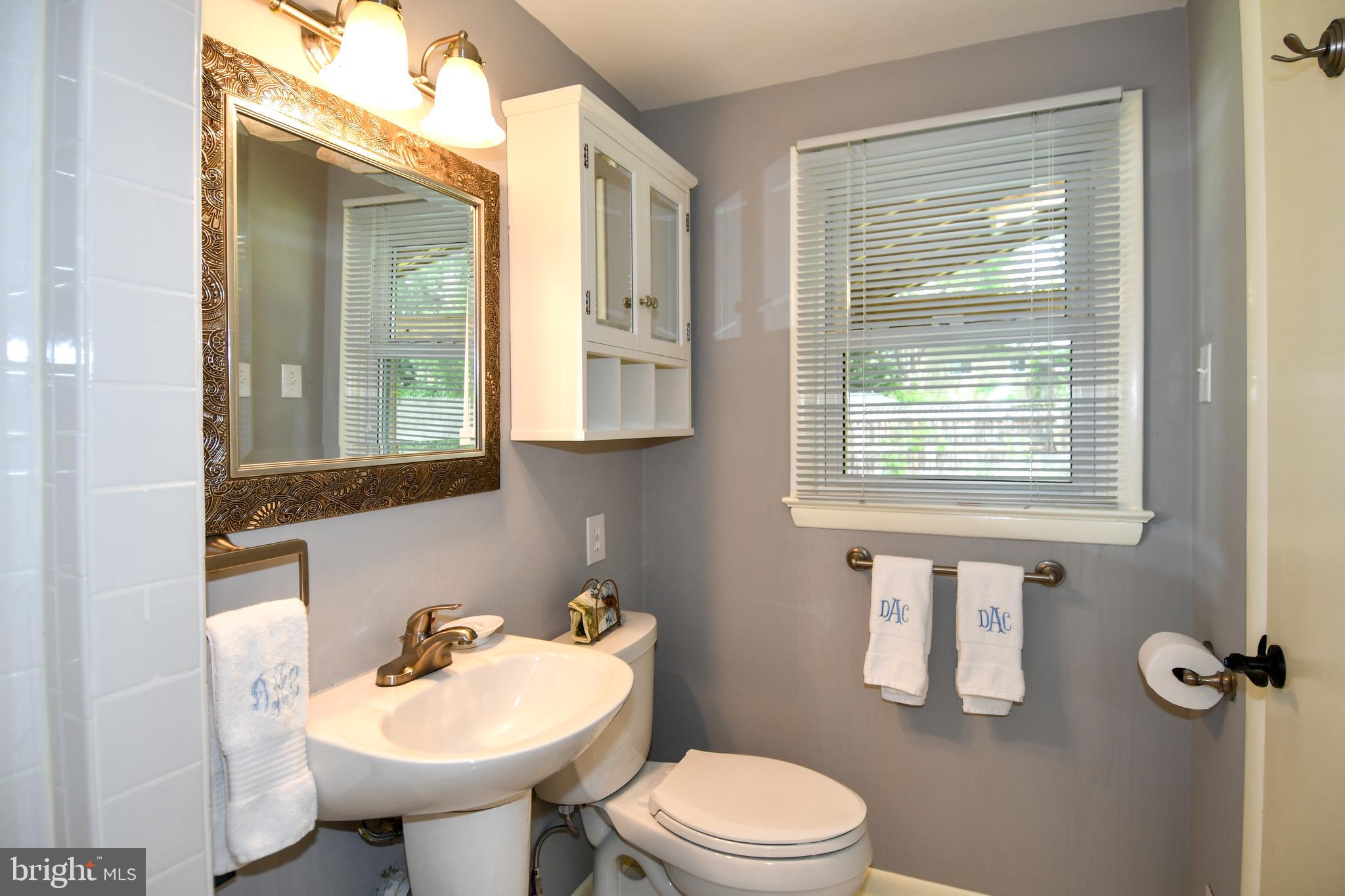 8916 Battery Road Alexandria, VA 22308 - Photo 22 of 53 Full Bath off Fam Rm Across from 4th BR.