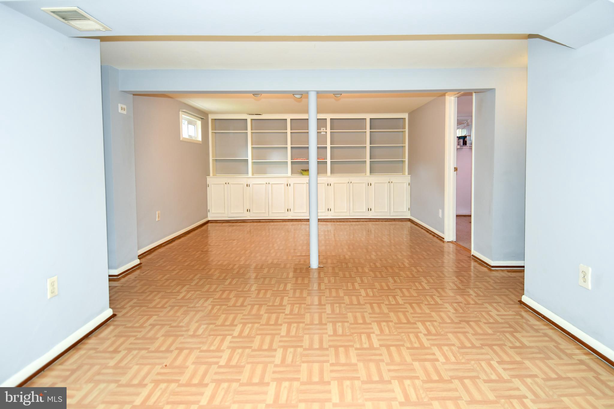 8916 Battery Road Alexandria, VA 22308 - Photo 30 of 53 Steps up to Fam Rm on R. Entry to Laundry after.