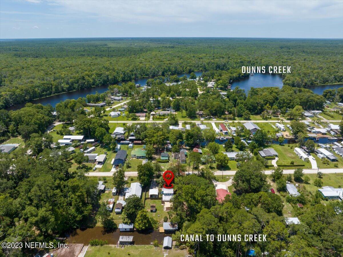 108 Creekside Road Satsuma, FL 32189 - Photo 4 of 40 a view of a city