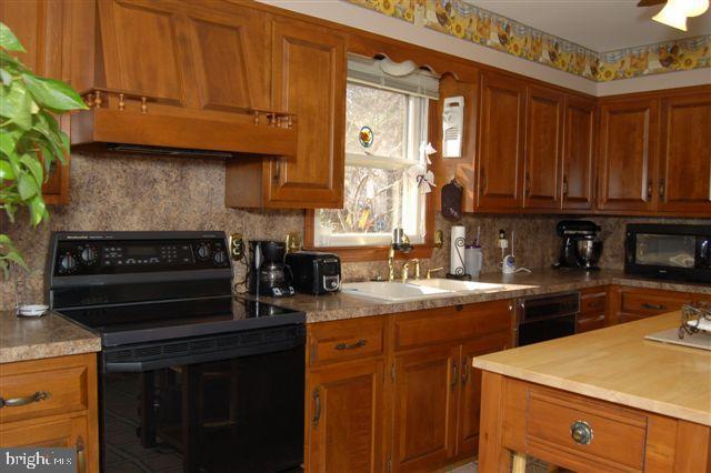 1836 Shelley Road Lancaster, PA 17602 - Photo 12 of 28 Gallery Image 12
