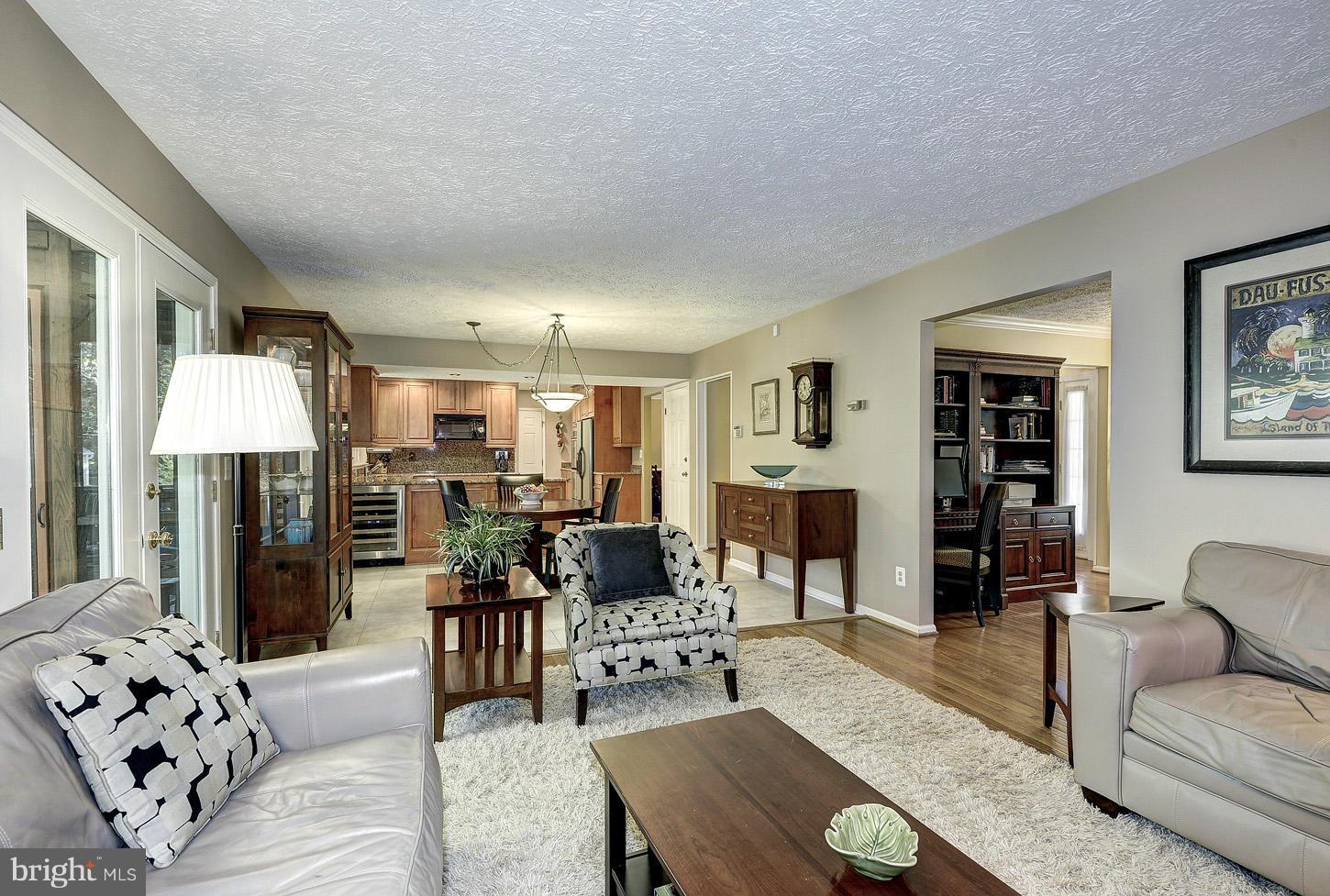 1324 Quail Ridge Drive Reston, VA 20194 - Photo 8 of 30 Family Room