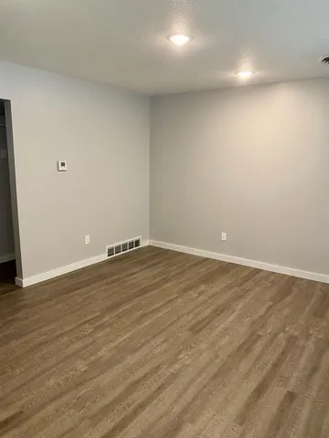 $325,000 | 411 East Broadway Street, Redwood Falls, MN 56283