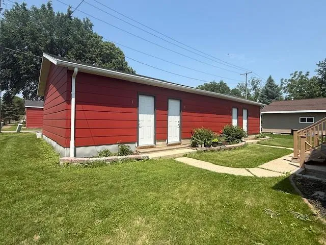 $325,000 | 411 East Broadway Street, Redwood Falls, MN 56283