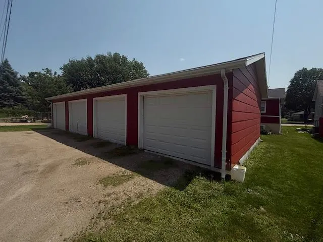 $325,000 | 411 East Broadway Street, Redwood Falls, MN 56283