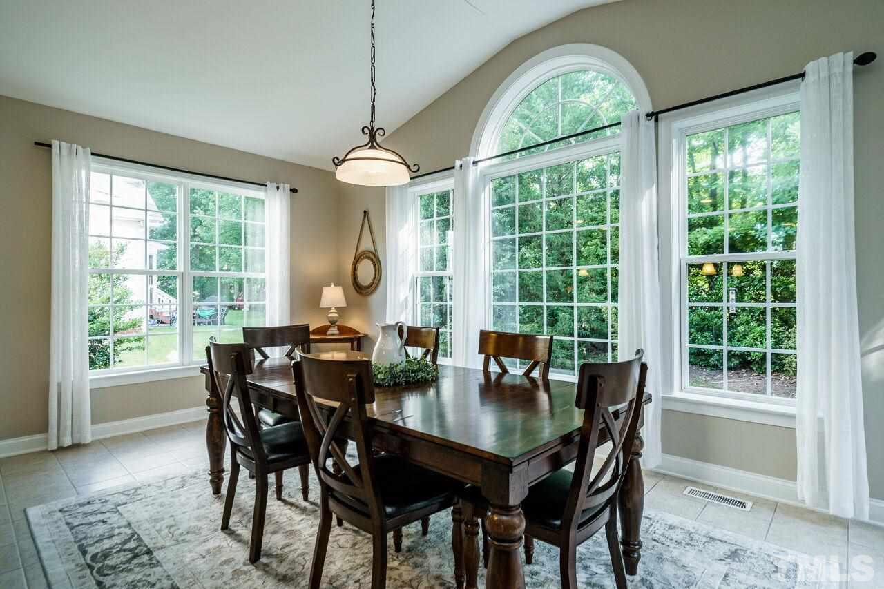 104 Ivyshaw Road Cary, NC 27519 - Photo 13 of 30 Gallery Image 13