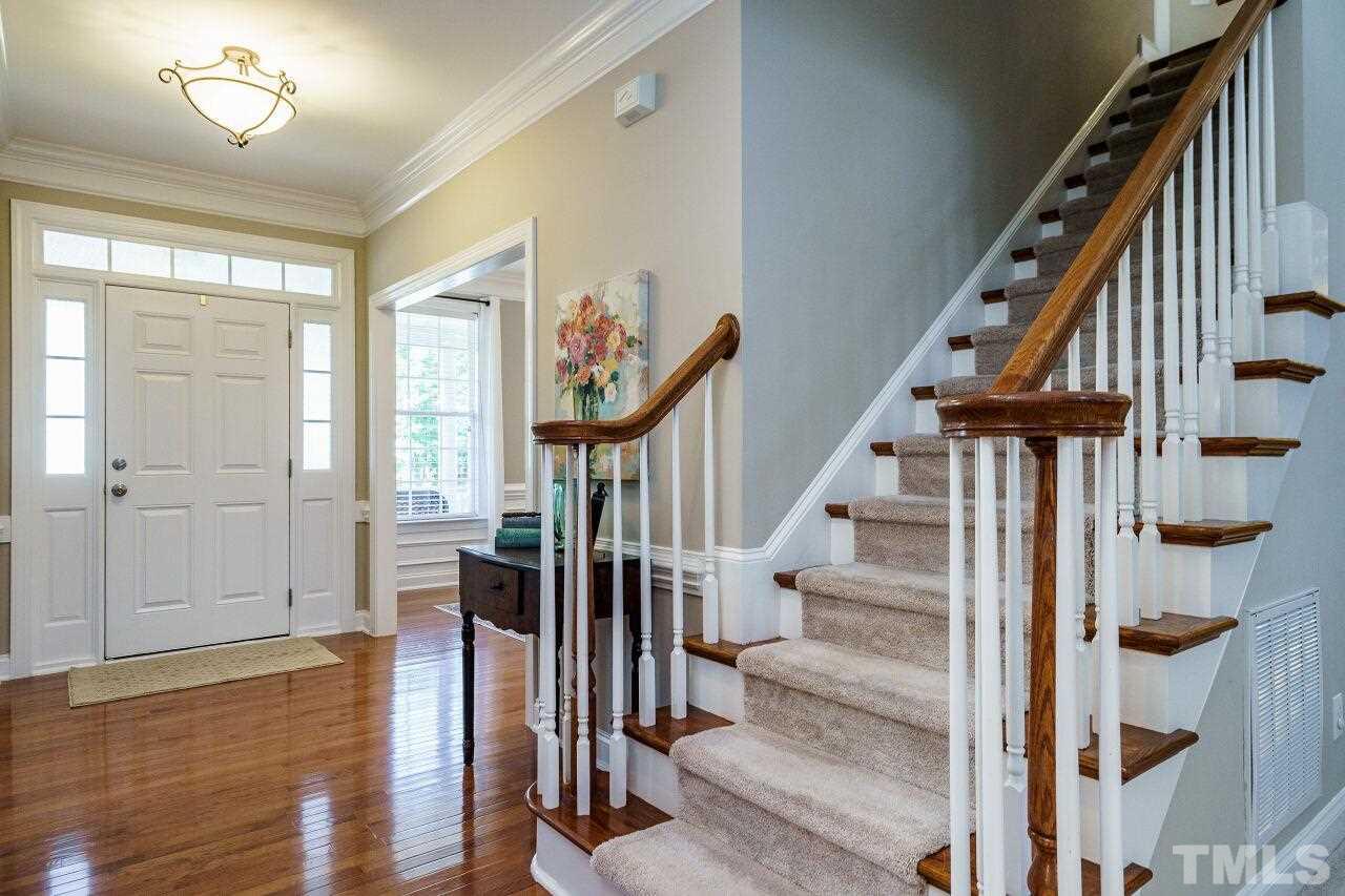 104 Ivyshaw Road Cary, NC 27519 - Photo 3 of 30 Gallery Image 3
