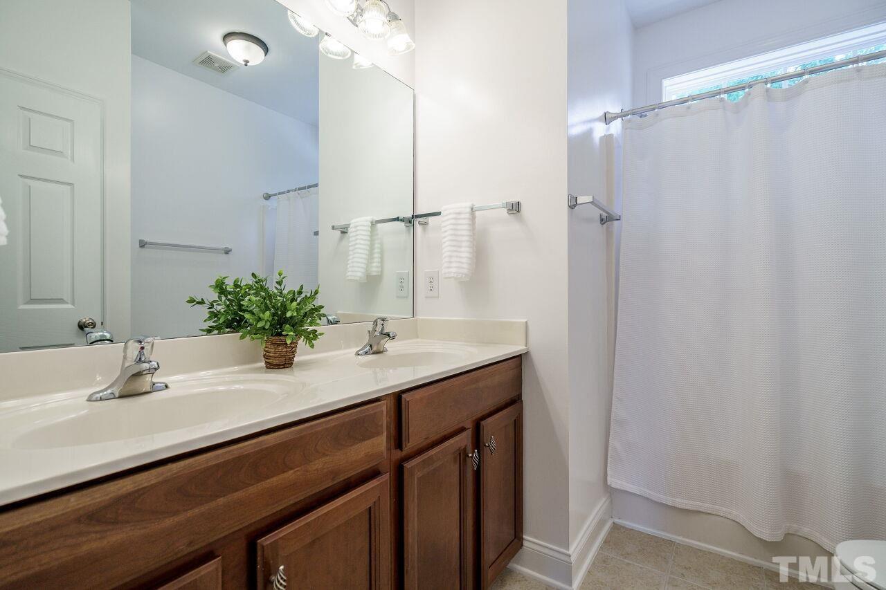 104 Ivyshaw Road Cary, NC 27519 - Photo 23 of 30 Gallery Image 23