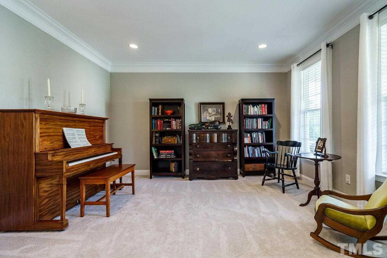 104 Ivyshaw Road Cary, NC 27519 - Photo 4 of 30 Gallery Image 4