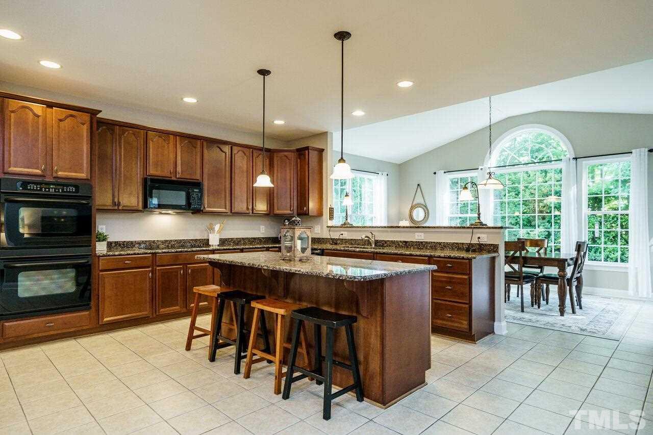 104 Ivyshaw Road Cary, NC 27519 - Photo 10 of 30 Gallery Image 10