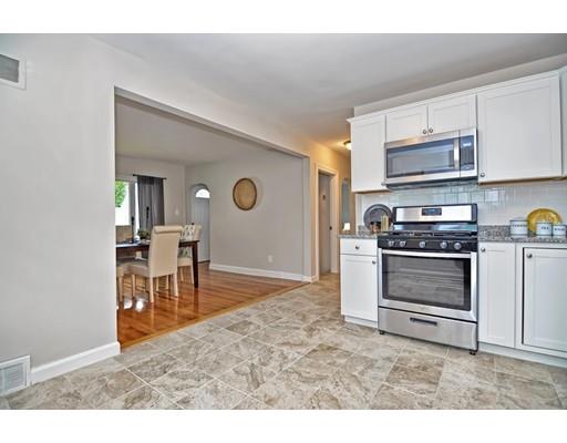 112 Pebble Street Fall River, MA 02721 - Photo 11 of 31