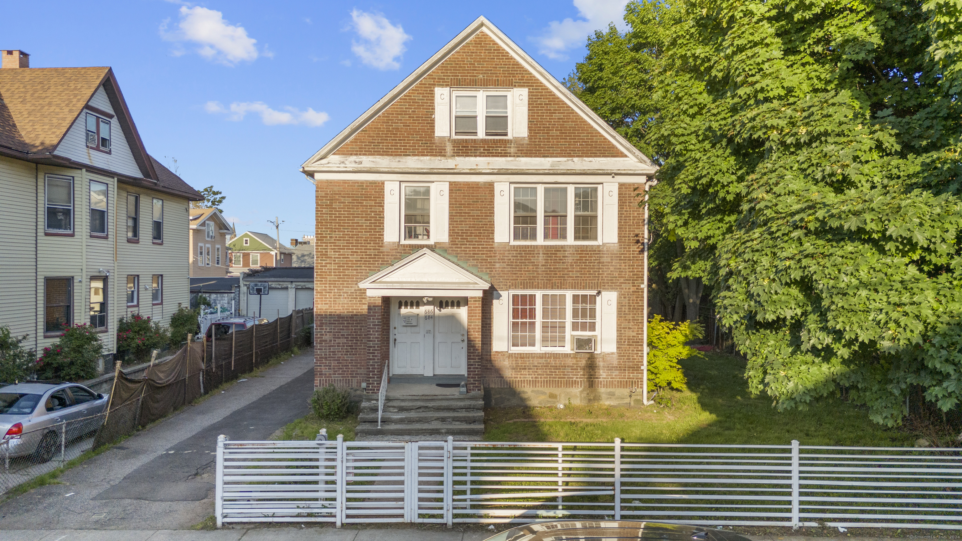684 Kossuth Street Bridgeport, CT 06608 - Photo 1 of 1