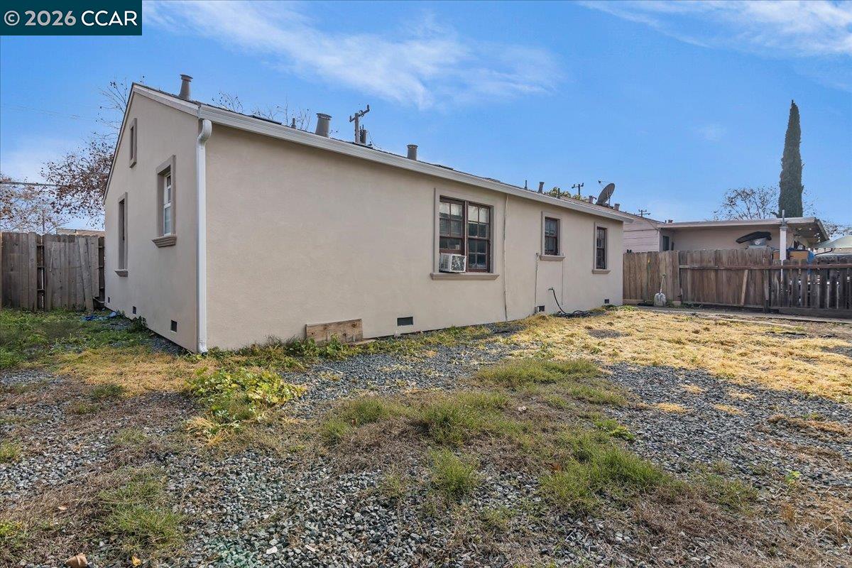 178 Army Street Pittsburg, CA 94565 - Photo 23 of 24 a house view with backyard space
