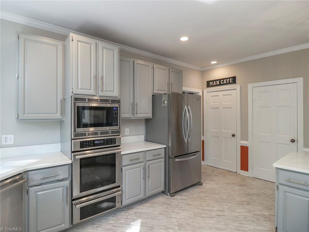 5006 Millstaff Drive Oak Ridge, NC 27310 - Photo 14 of 44