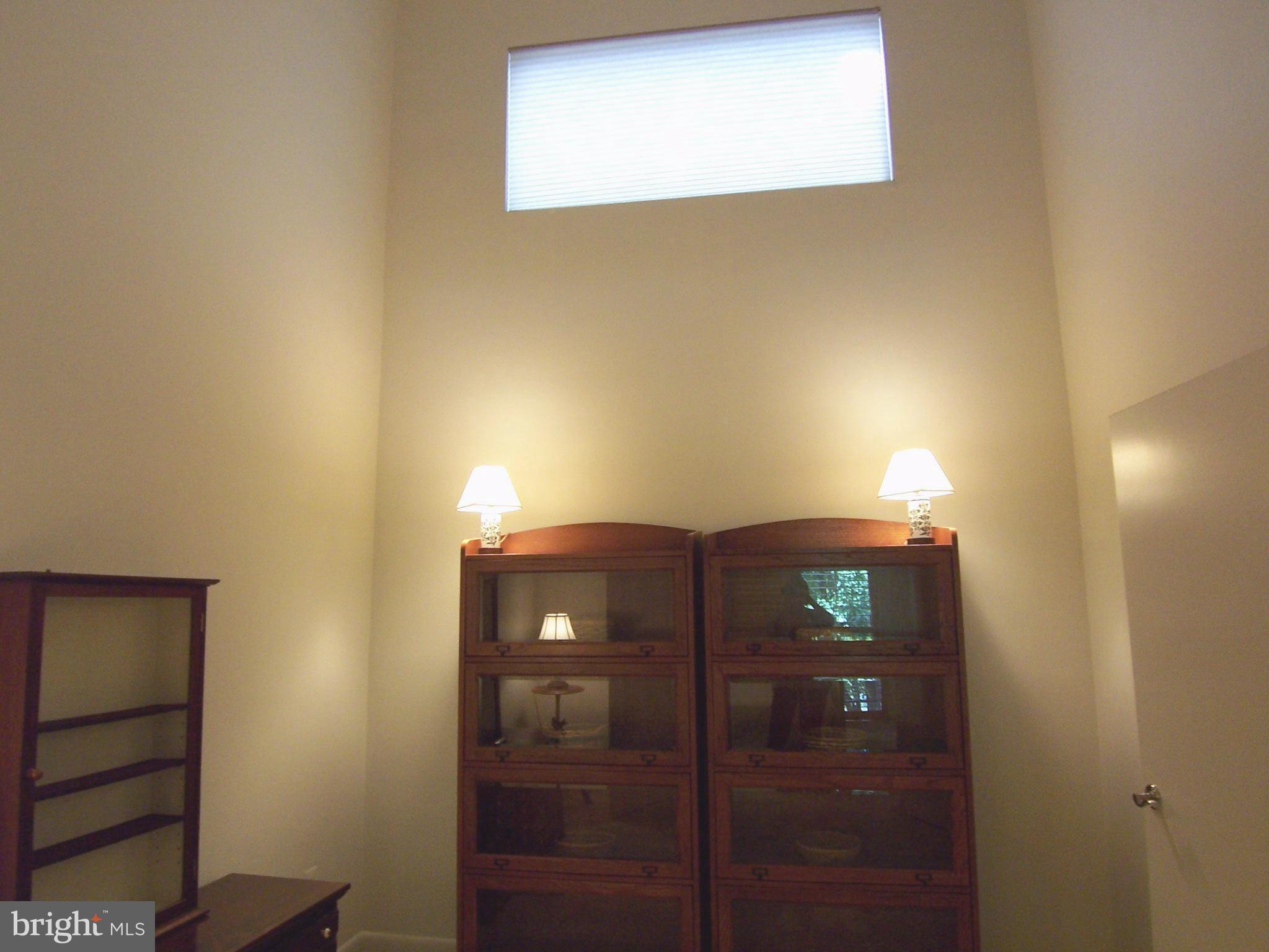 11657 Newbridge Court Reston, VA 20191 - Photo 10 of 13 MBR Sitting Room