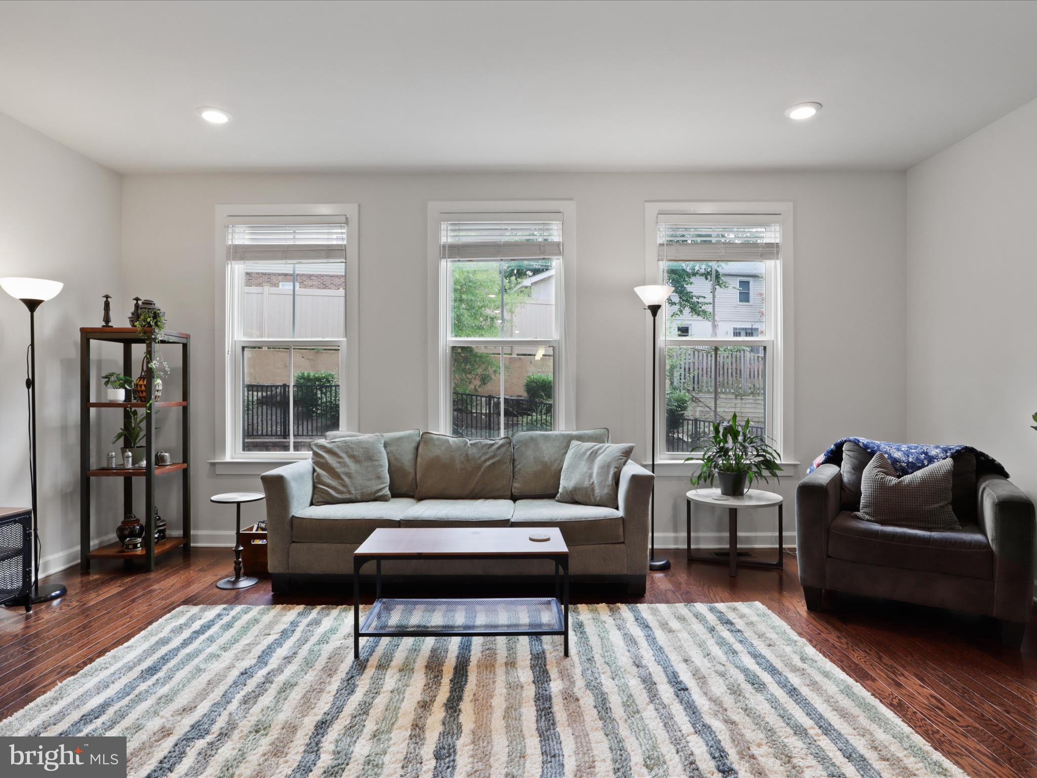 5742 10th Road North Arlington, VA 22205 - Photo 14 of 44 a living room with furniture and a couch
