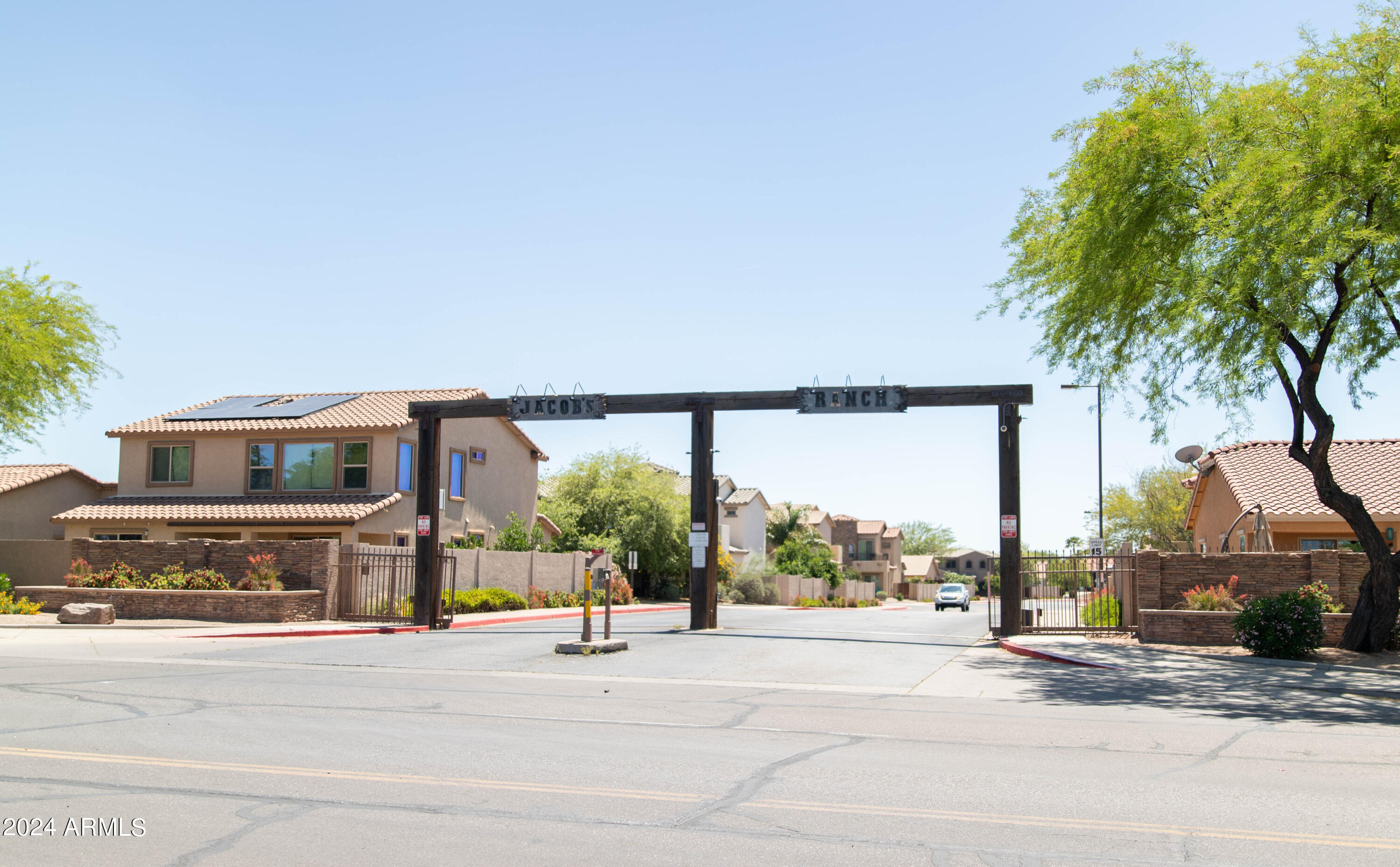 2715 South Conestoga Road Apache Junction, AZ 85119 - Photo 25 of 38 Community Entrance