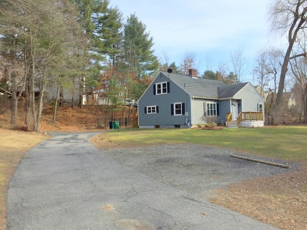 360 Main Dunstable Road Nashua, NH 03062 - Photo 3 of 16