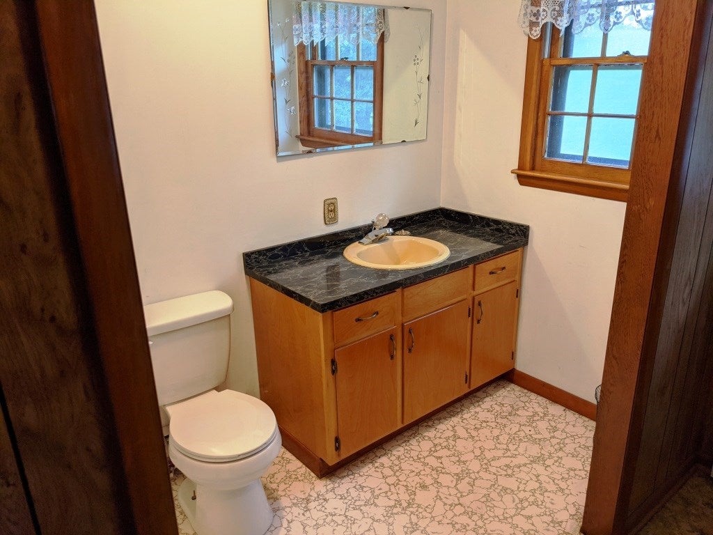 1645 Fort Chiswell Road Max Meadows, VA 24360 - Photo 25 of 27 Gallery Image 25
