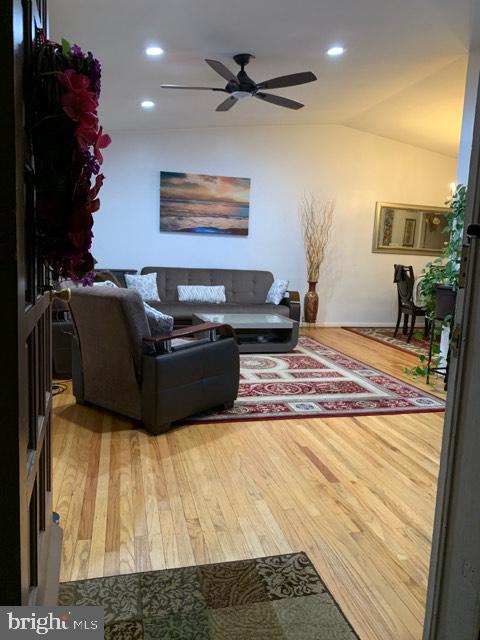 8822 Blue Grass Road Philadelphia, PA 19152 - Photo 3 of 29 Gallery Image 3