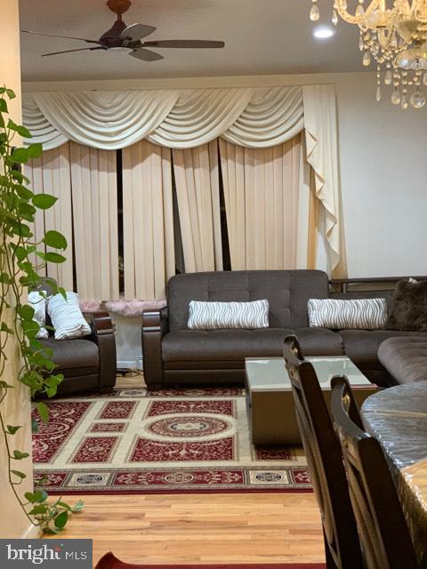 8822 Blue Grass Road Philadelphia, PA 19152 - Photo 4 of 29 Gallery Image 4