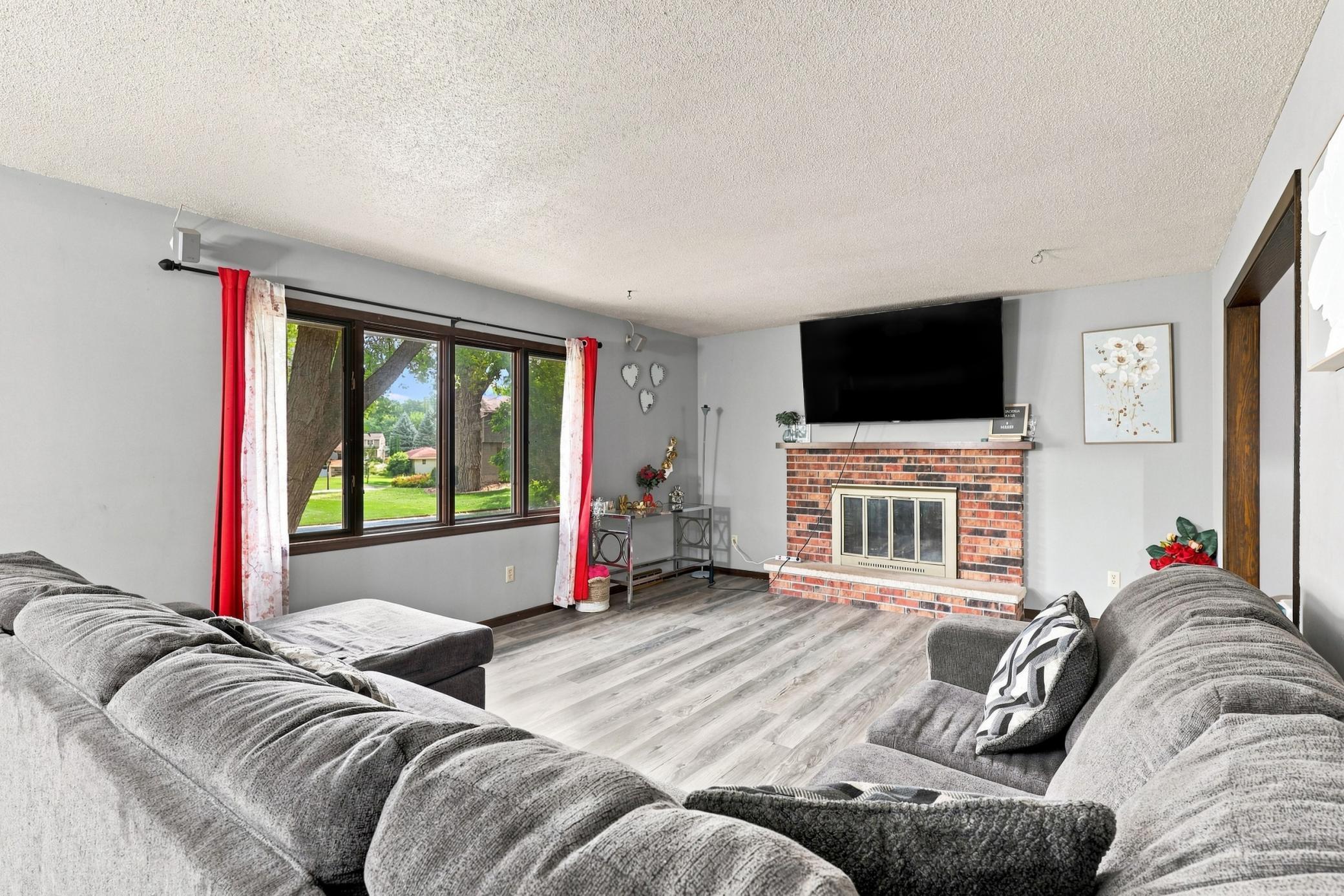 10048 Upton Road Bloomington, MN 55431 - Photo 13 of 43 Gallery Image 13