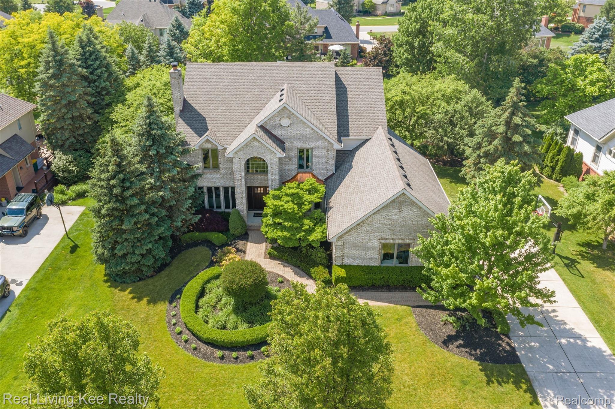 4210 Oak Tree Cir-5.jpg