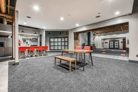 $330,000 | 430 North Park Avenue, Unit 201, Indianapolis, IN 46202