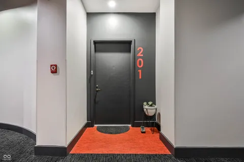 $330,000 | 430 North Park Avenue, Unit 201, Indianapolis, IN 46202