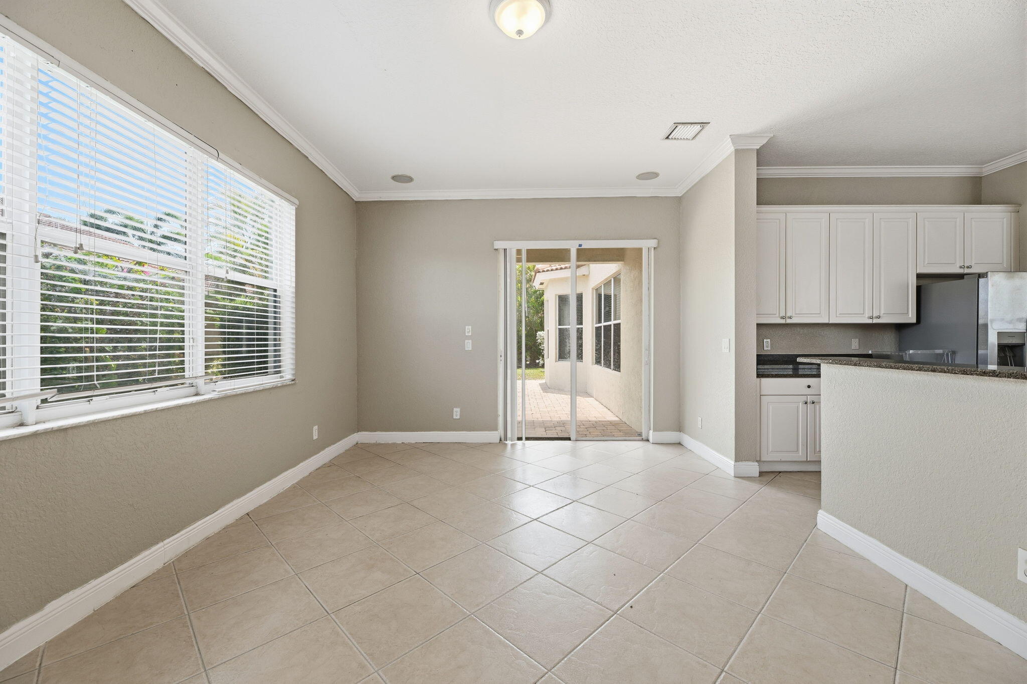126 Magnolia Way Jupiter, FL 33469 - Photo 11 of 37 ListerPros_006