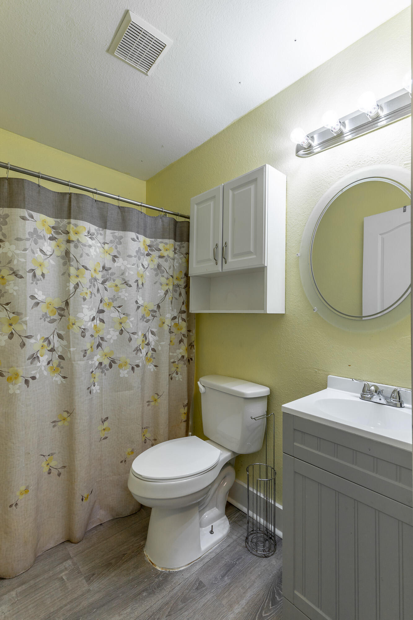 212 Round Tree Drive Rossville, GA 30741 - Photo 21 of 36 Guest Bathroom