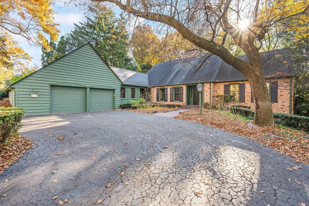 3723 Brookview Road Rockford, IL 61107 - Photo 2 of 44 a house with a outdoor space