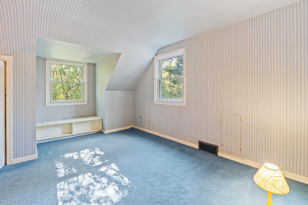 3723 Brookview Road Rockford, IL 61107 - Photo 24 of 44 an empty room with windows