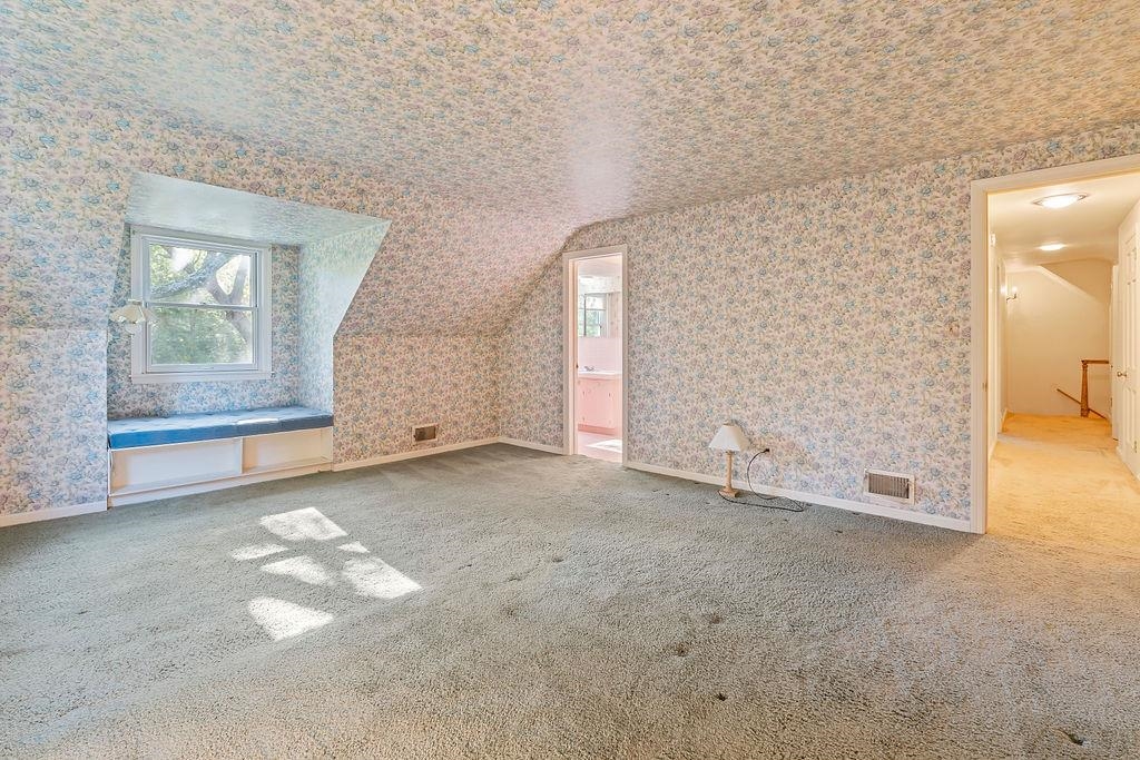 3723 Brookview Road Rockford, IL 61107 - Photo 29 of 44 an empty room with windows