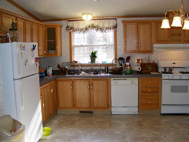 1141-2 Hinchberger Road Butler, PA 16002 - Photo 5 of 20 Kitchen.