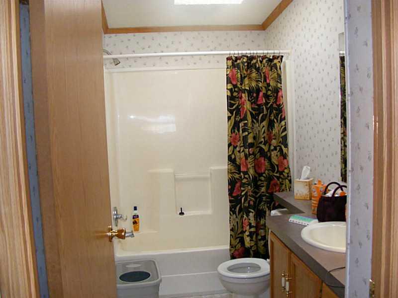 1141-2 Hinchberger Road Butler, PA 16002 - Photo 10 of 20 Full Bath.