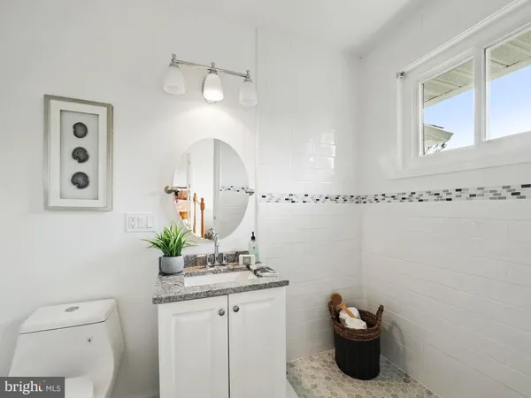 $4,100 | 5343 Pooks Hill Road, Unit 40353, Bethesda, MD 20814