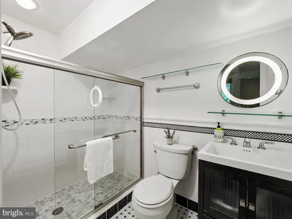 $4,100 | 5343 Pooks Hill Road, Unit 40353, Bethesda, MD 20814