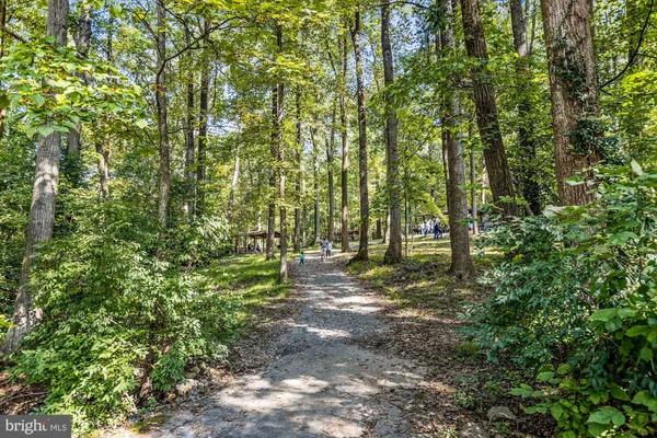 $4,100 | 5343 Pooks Hill Road, Unit 40353, Bethesda, MD 20814