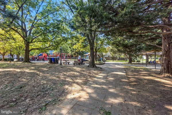 $4,100 | 5343 Pooks Hill Road, Unit 40353, Bethesda, MD 20814