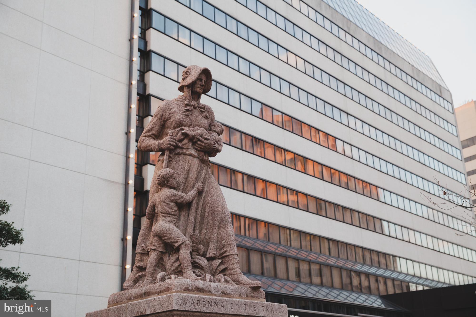 5343 Pooks Hill Road, Unit 40353 Bethesda, MD 20814 - Photo 45 of 57 a view of a balcony