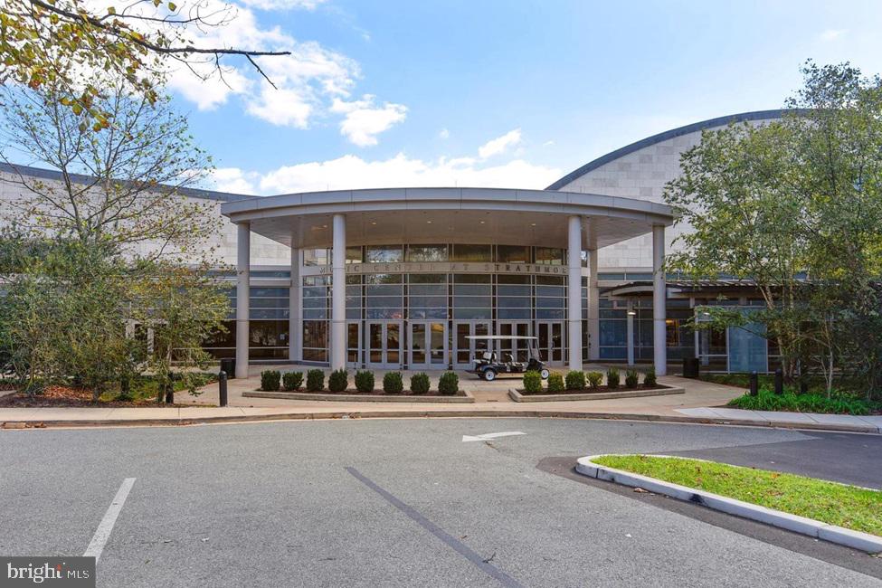 5343 Pooks Hill Road, Unit 40353 Bethesda, MD 20814 - Photo 53 of 57 front view of a building with a street